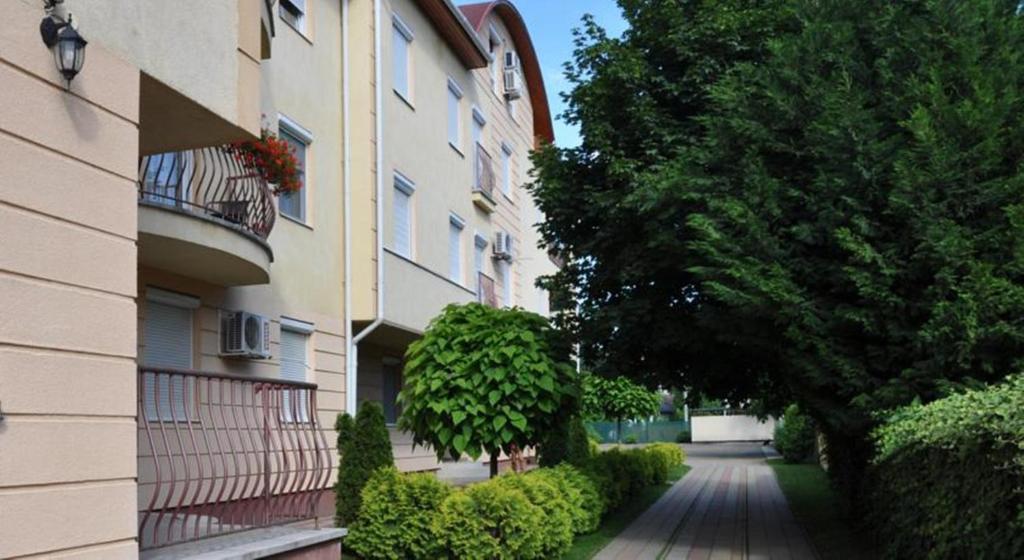 Lux Apartmanok Hajdúszoboszló Zimmer foto