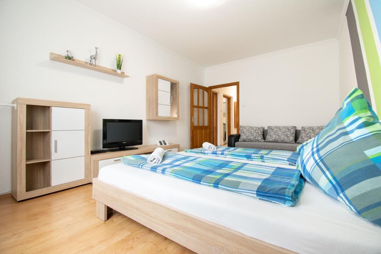 Lux Apartmanok Hajdúszoboszló Exterior foto